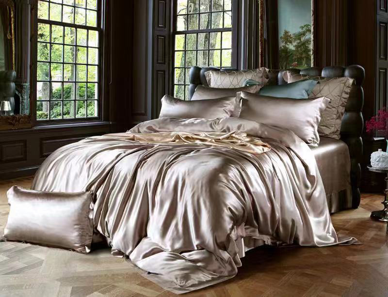 Pure Silk Bedding Deqing Zhuoran Import and Export Co., Ltd.